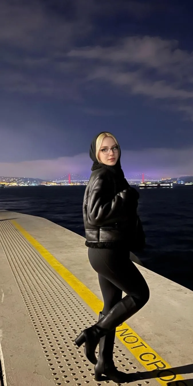 Hande - Maltepe Escort