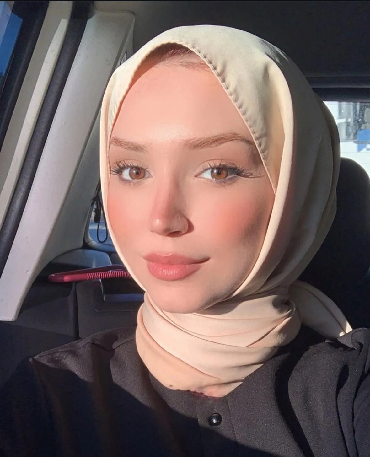 Hilal - Feyzullah, Maltepe Escort