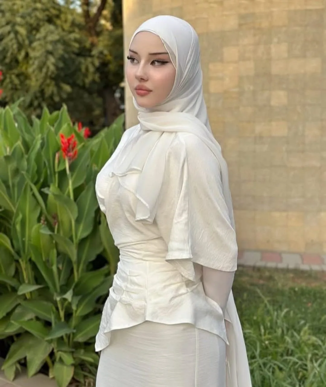 Defne - Maltepe Escort