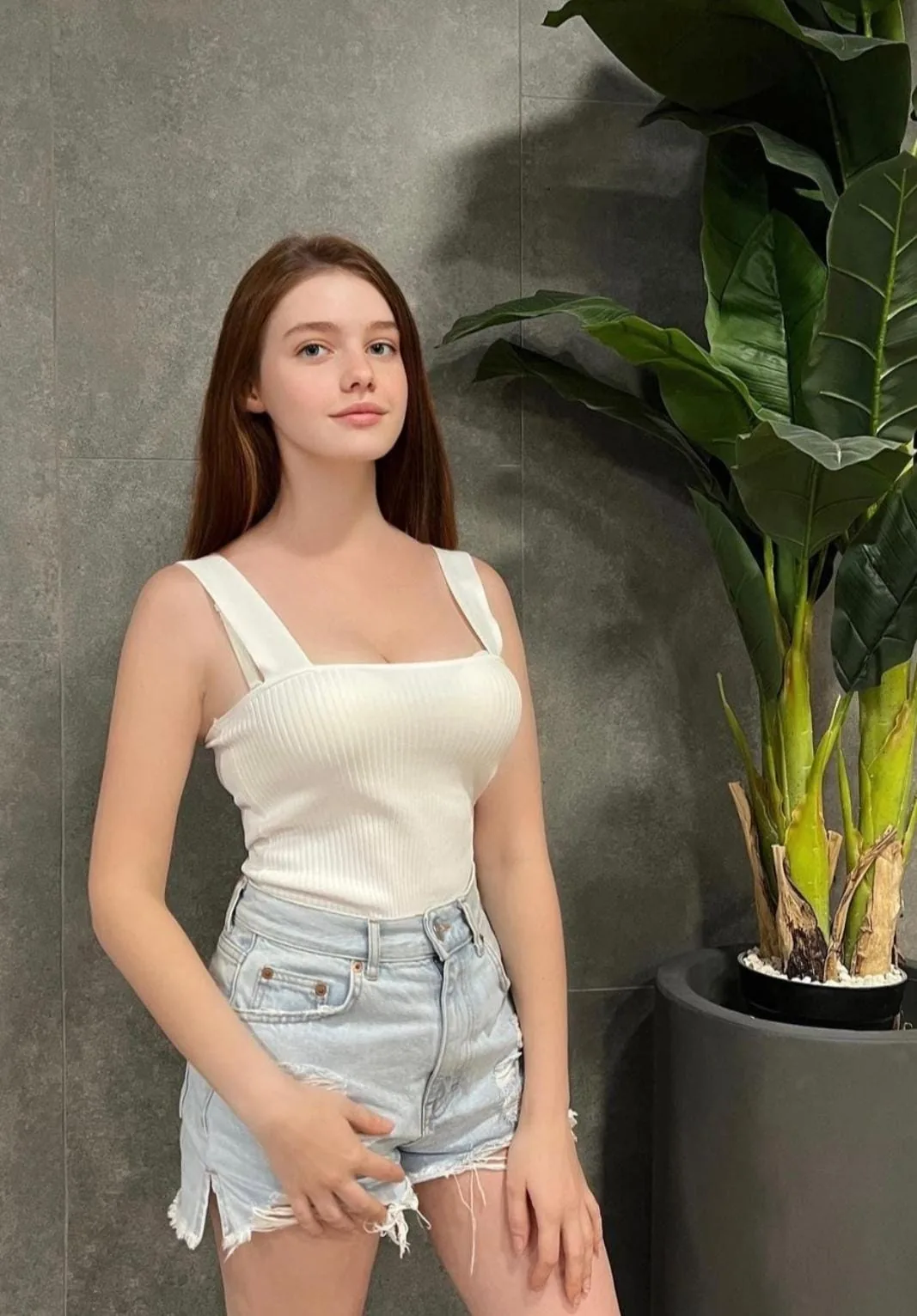 Oya - Maltepe Escort